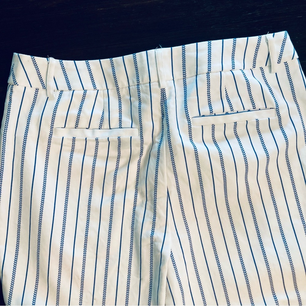 Chico's So Slimming Crop Pants size 8 Striped cuff - Picture 4 of 16